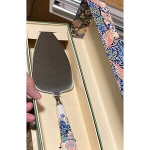 Spode Morris & Co. Strawberry Thief Cake Server In Gift Box Ceramic Handle & Sta